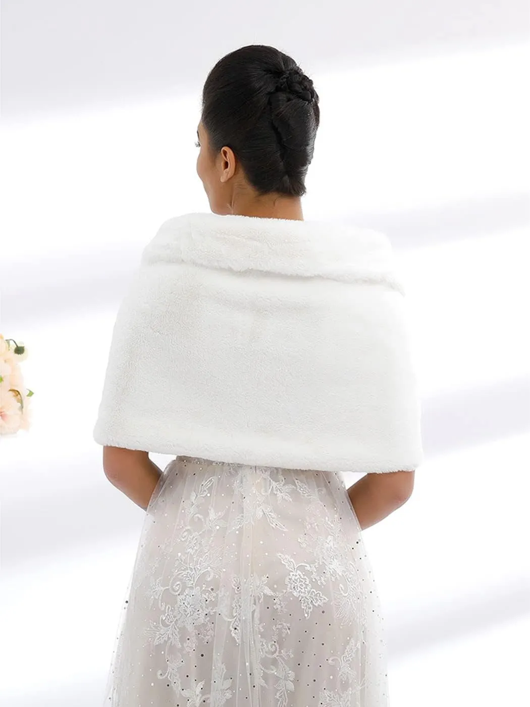 Aukmla Women's Wedding Fur Wraps and Shawls Bridal Fur Stoles Scarf with Rhinestones Brooch for Bride and Bridesmaids