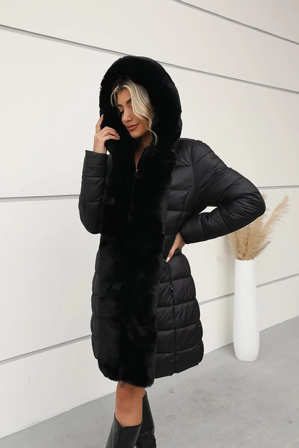 Bellivera Women's Faux Leather Fleece Lined Coat Winter Hooded Zip-up Parka with Belt