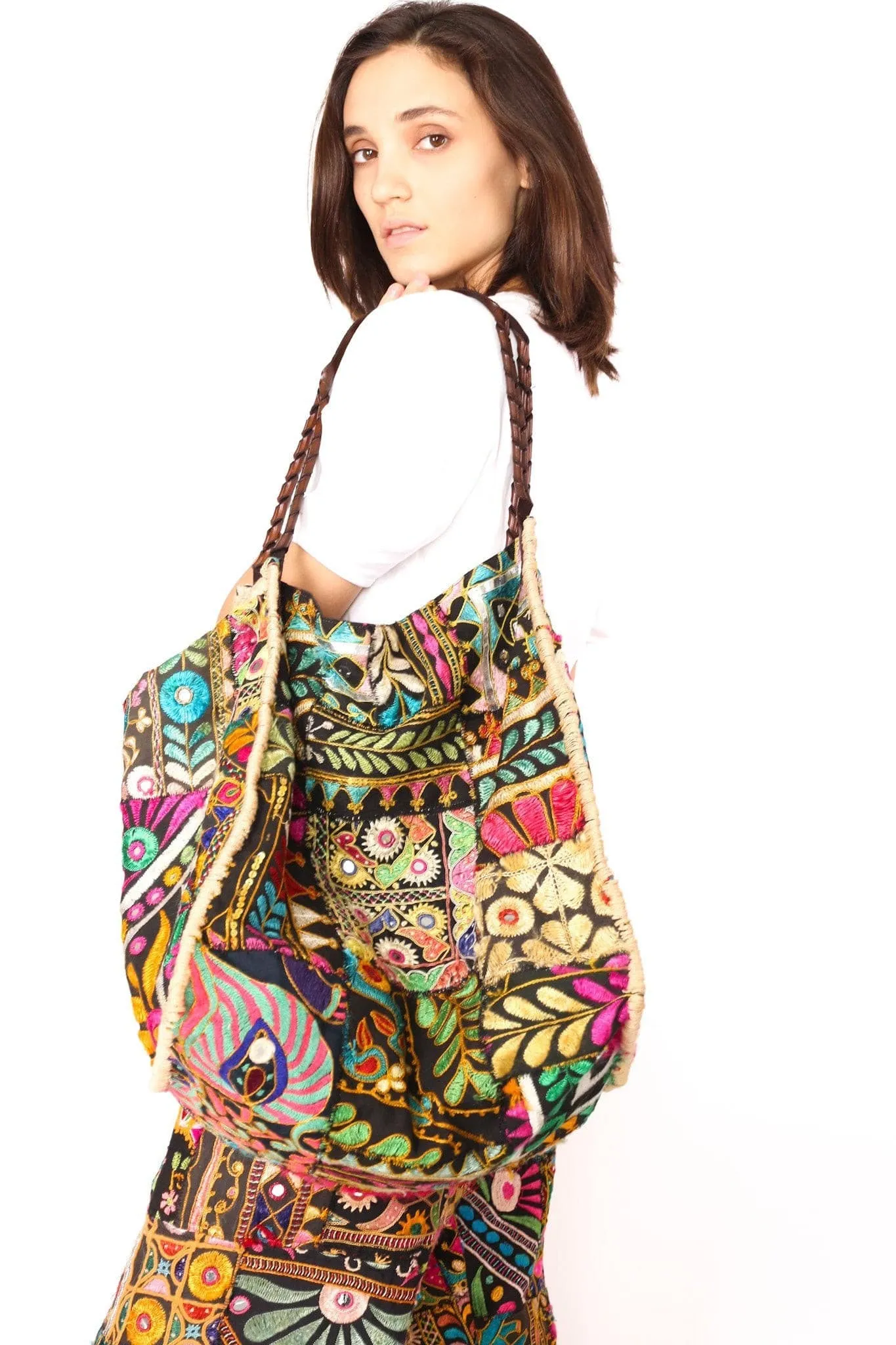 BOHO EMBROIDERED PATCHWORK BAG WILMA