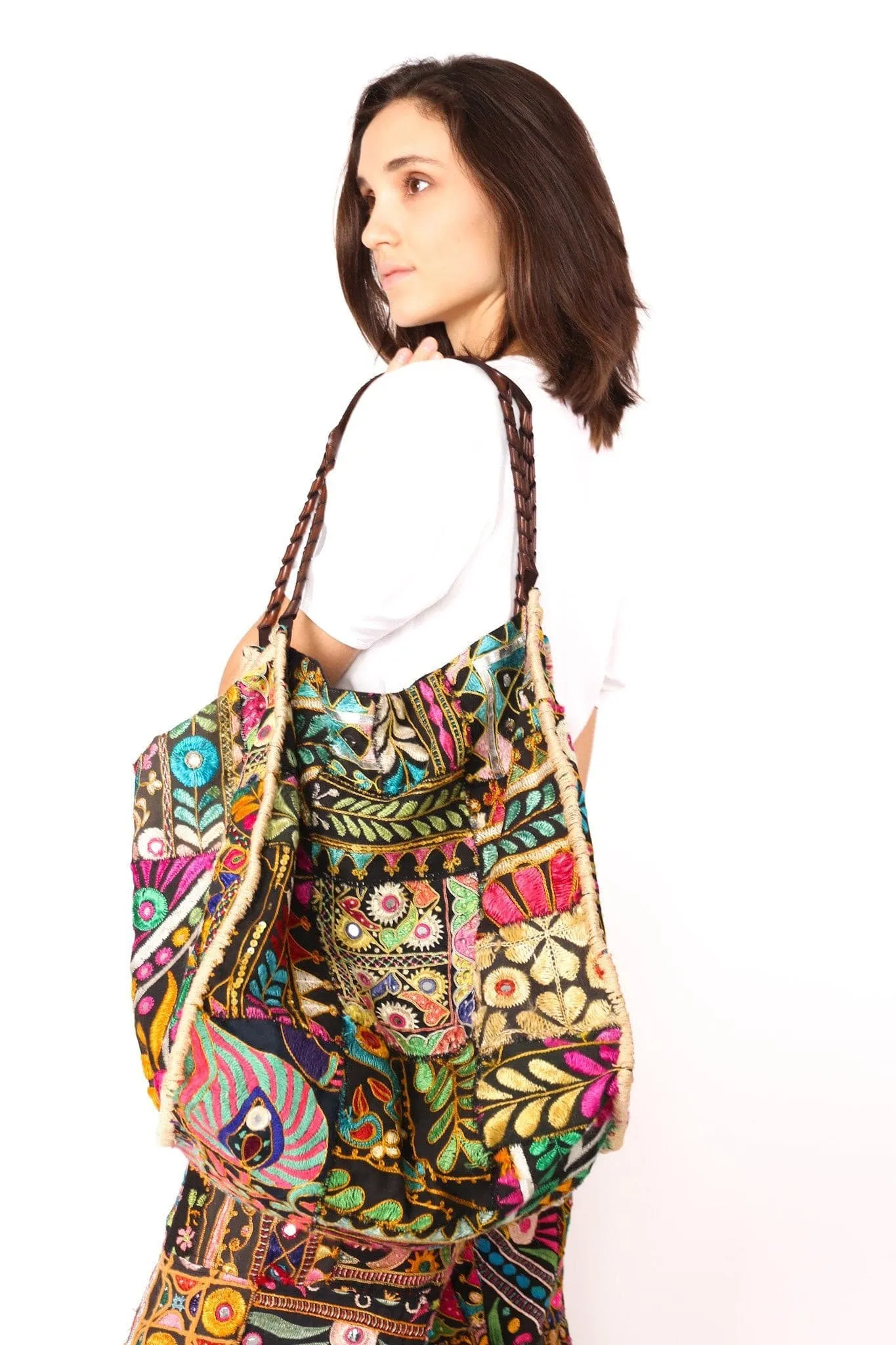 BOHO EMBROIDERED PATCHWORK BAG WILMA