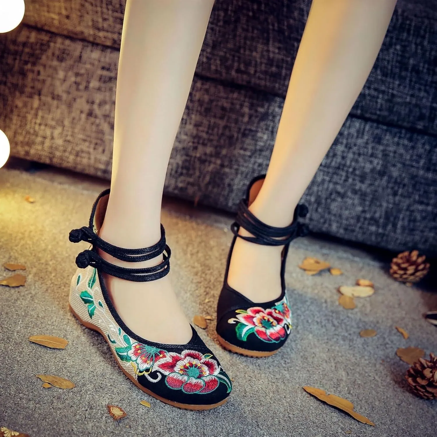 Chinese Traditional Floral Embroidered Shoes for Women Ethnic Style Round Toe Ankle Strap Canvas Sandals Handmade Mary Jane Flat Dress Loafers