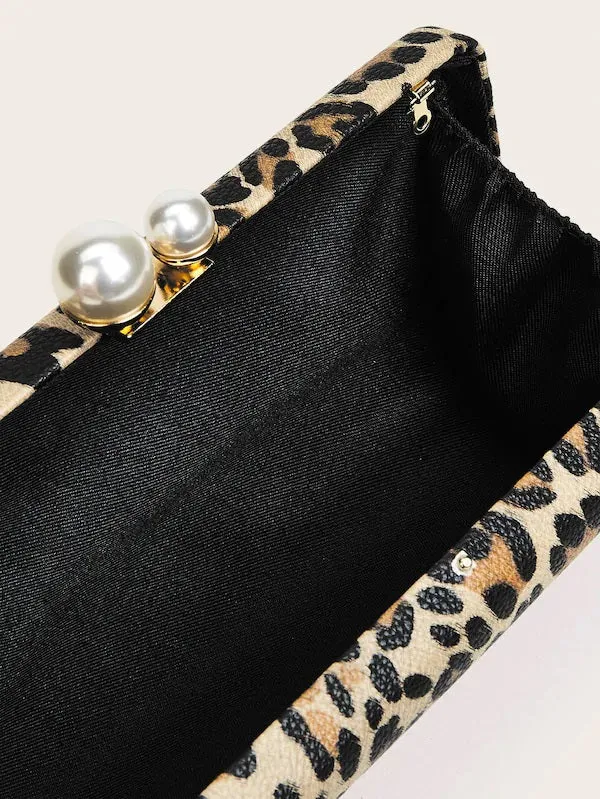 CM-BGS723398 Women Elegant Seoul Style Leopard Print Faux Pearl Decor Clutch Bag