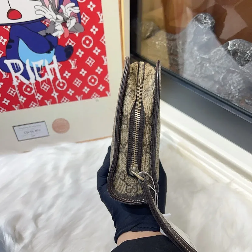 Gucci GG Supreme Beige Clutch Bag
