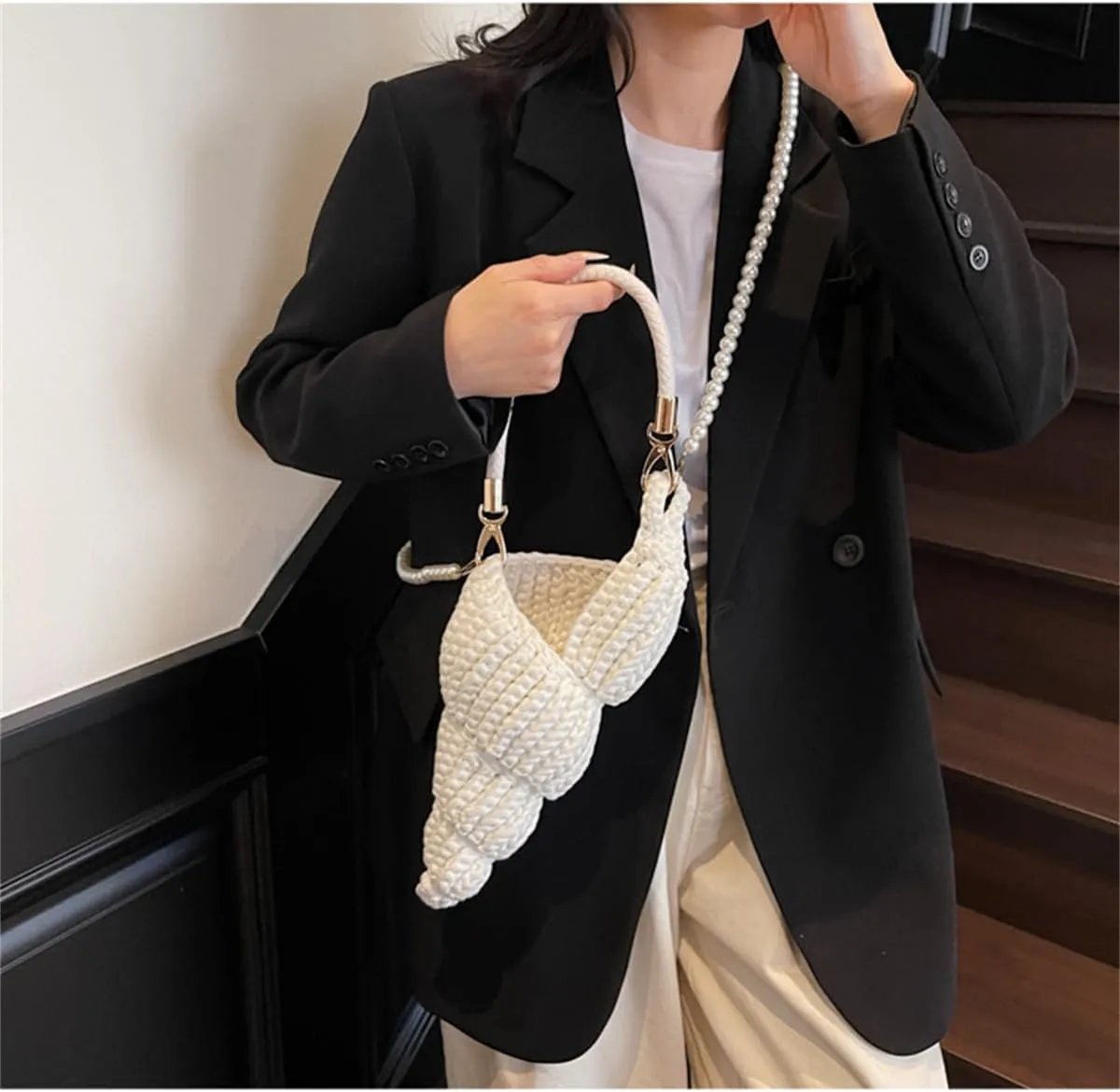 Handwoven Fashion Seashell Bag,Womens Stylish & Unique Boho Clutch with Pearl Strap,Crochet Leather Handle Beach Bag