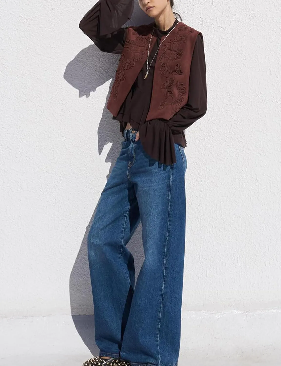 hathne Embroidered Faux Suede Vest for Women Floral Embroidered Vest Sleeveless Open Front Vintage Vests