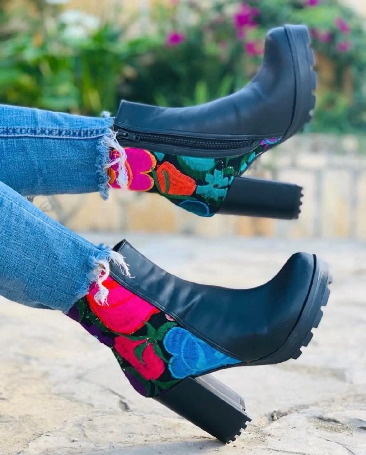 La Santa Art Mx Mexican Textile Goatskin Leather Boots with Floral Embroidery, 10 cm heel. Botas con textiles mexicanos.