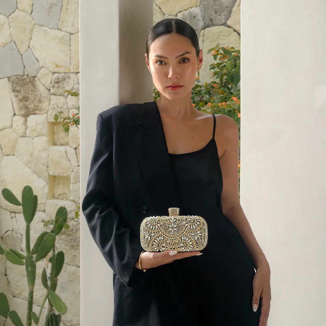 Luxurious rhinestone clutch – a glamorous statement piece