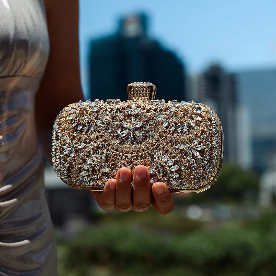 Luxurious rhinestone clutch – a glamorous statement piece