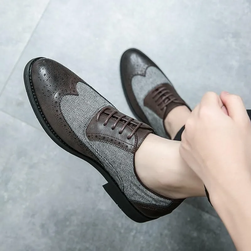 Men's Leather lace-up Oxford Shoes Classic Wingtip Two-Tone Patchwork Brogues Fashionable Punched Toes Slip-on Leather Shoes