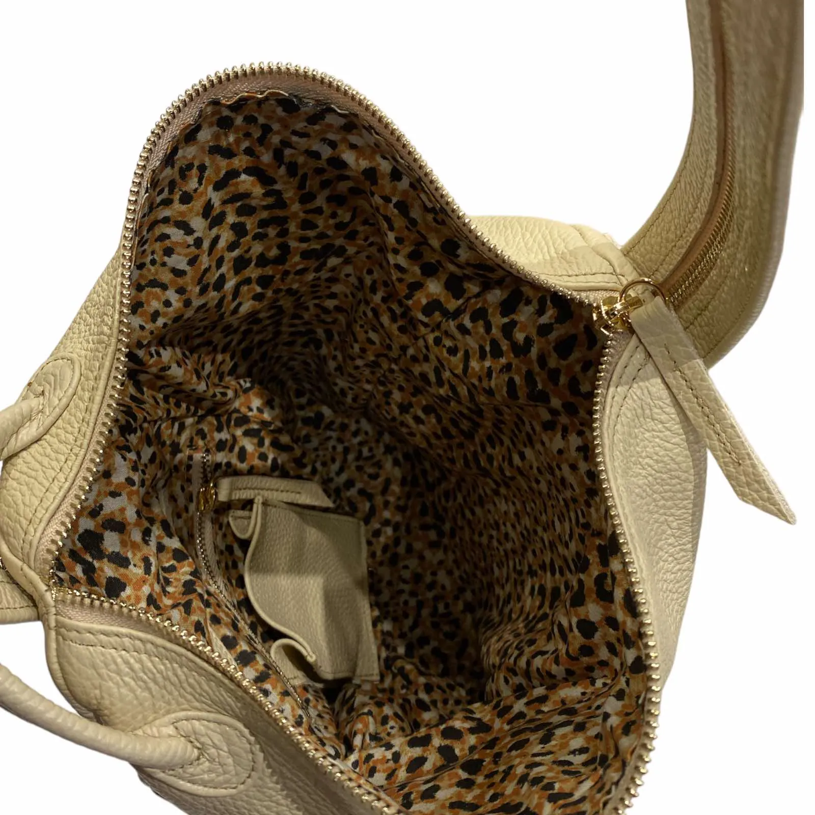 Niovi small. Vanilla and gold leather backpack