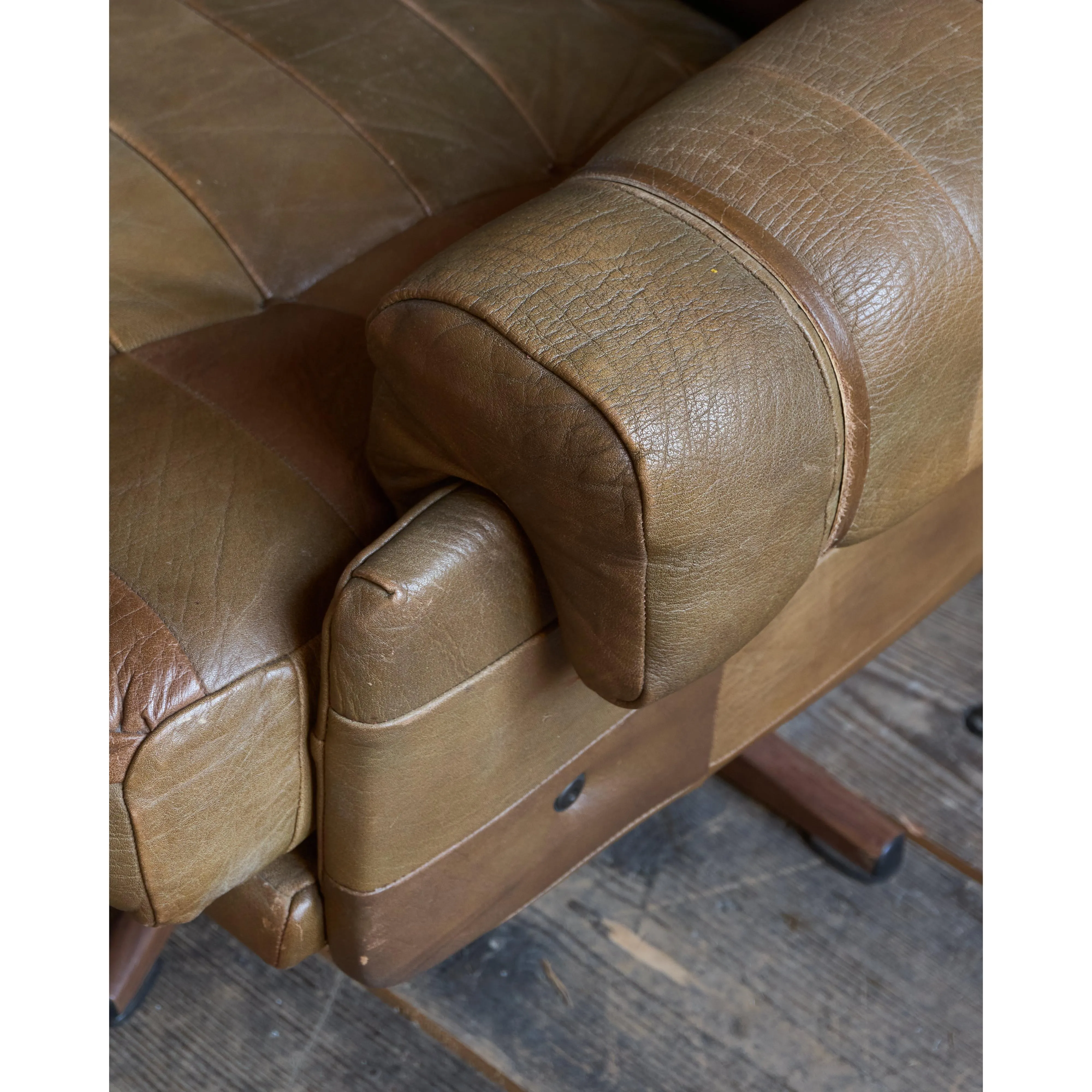 OPE Möbler Leather Swivel Armchair