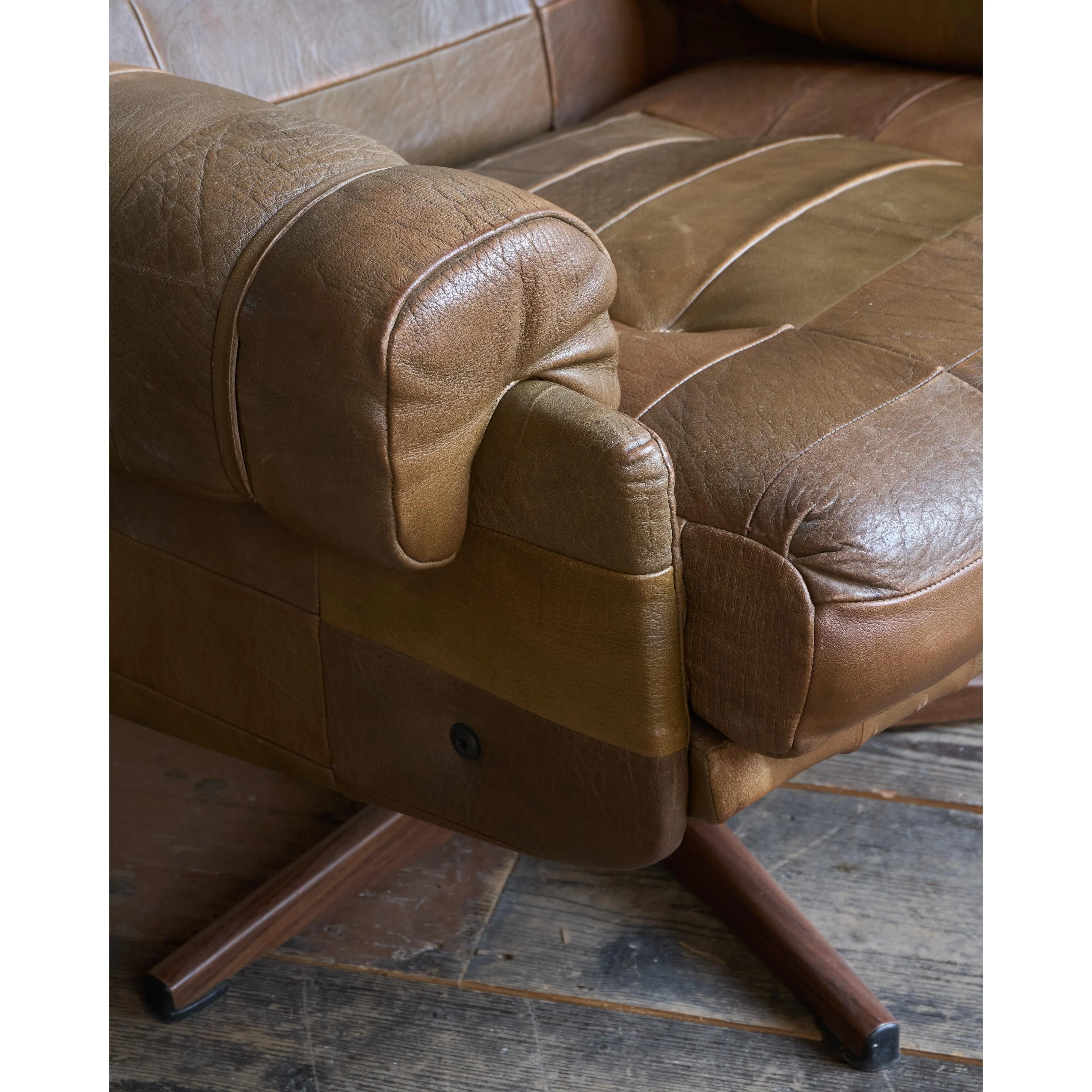 OPE Möbler Leather Swivel Armchair