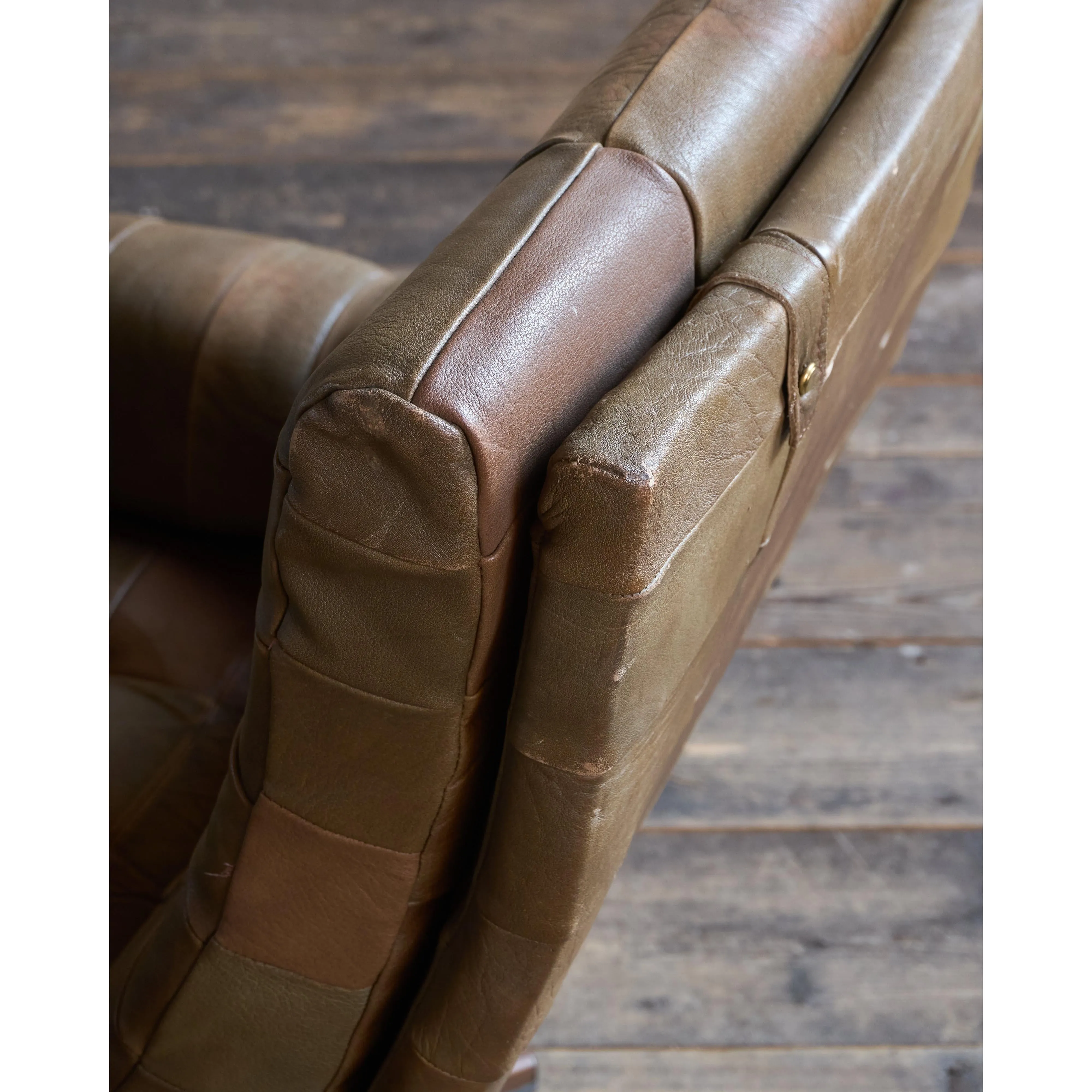 OPE Möbler Leather Swivel Armchair