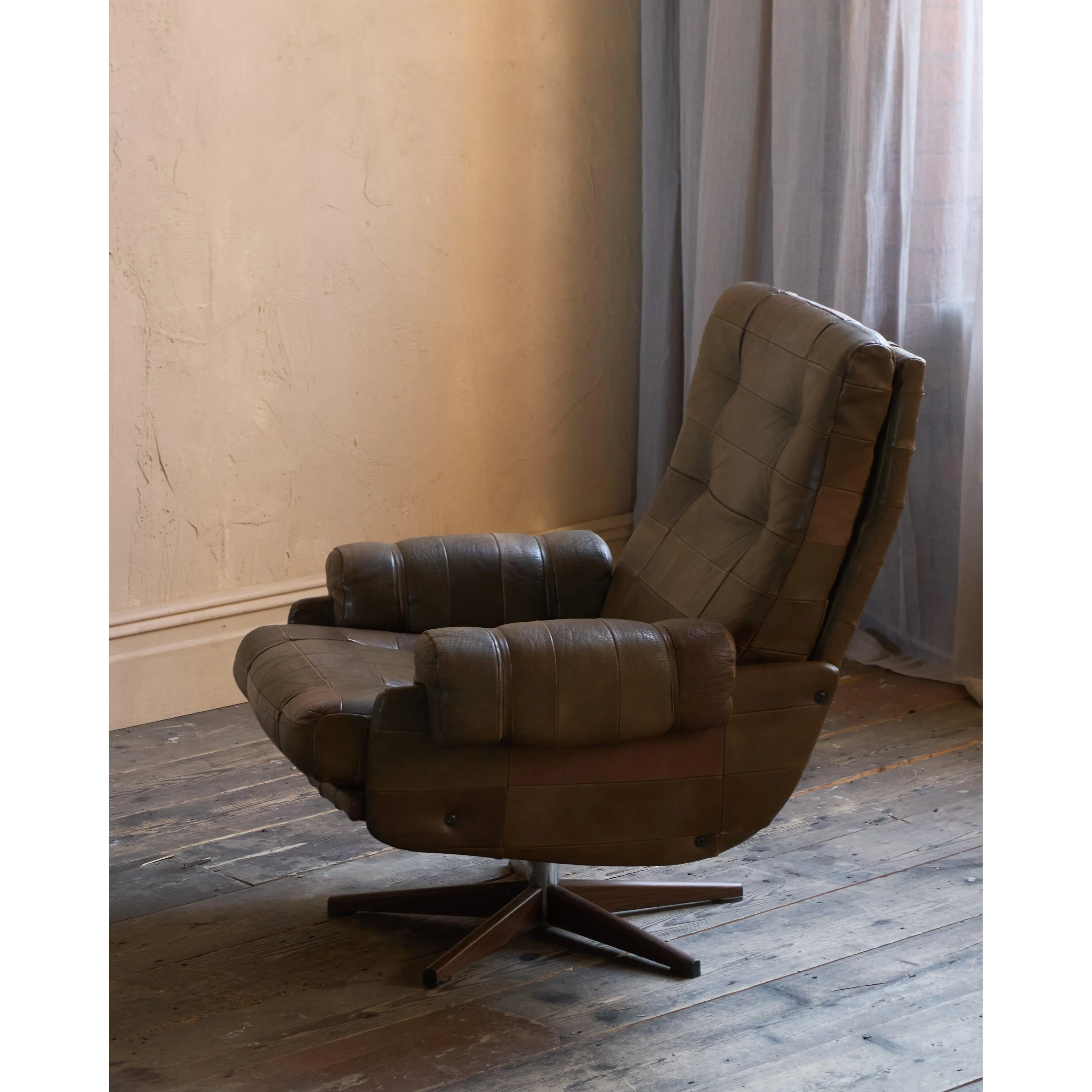 OPE Möbler Leather Swivel Armchair