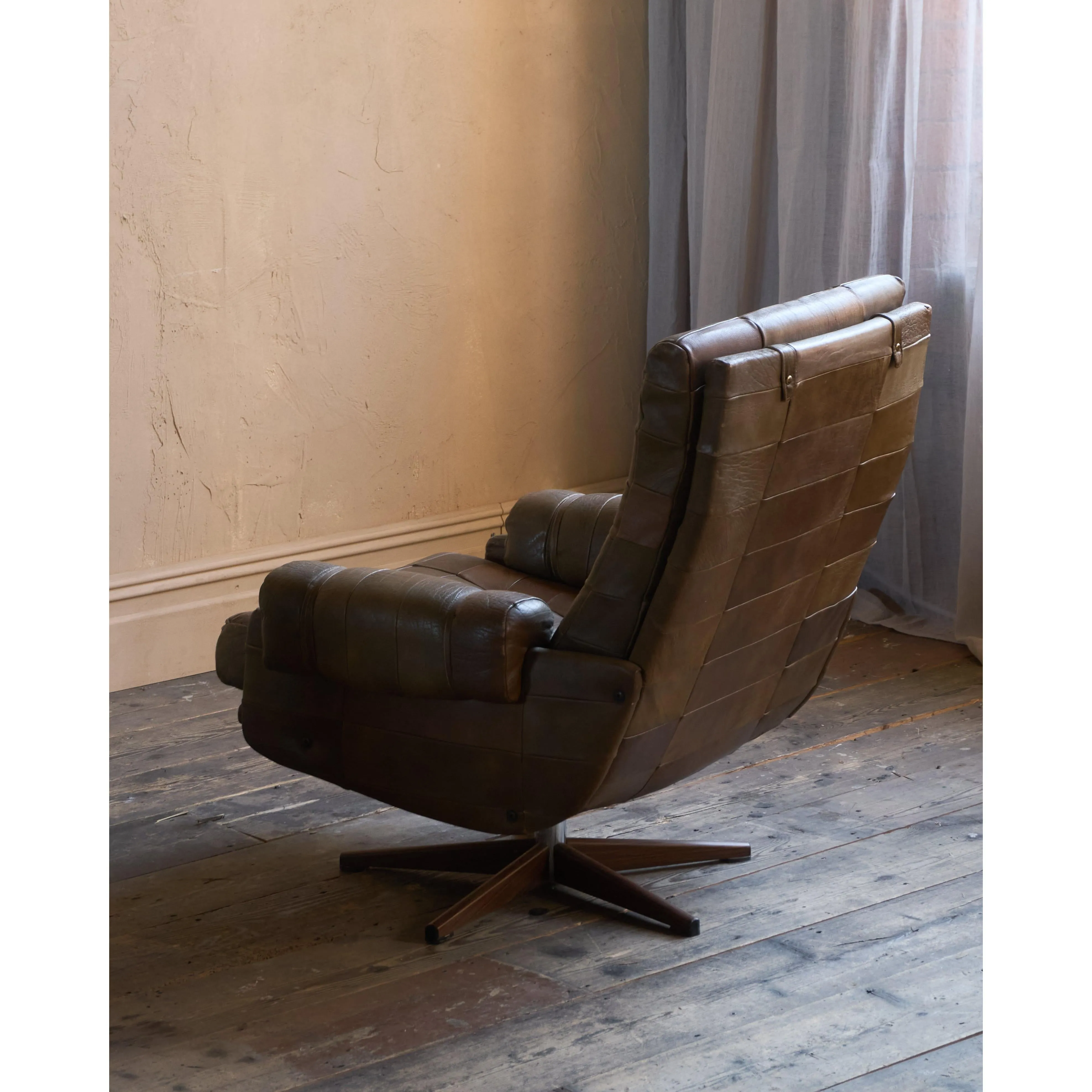 OPE Möbler Leather Swivel Armchair
