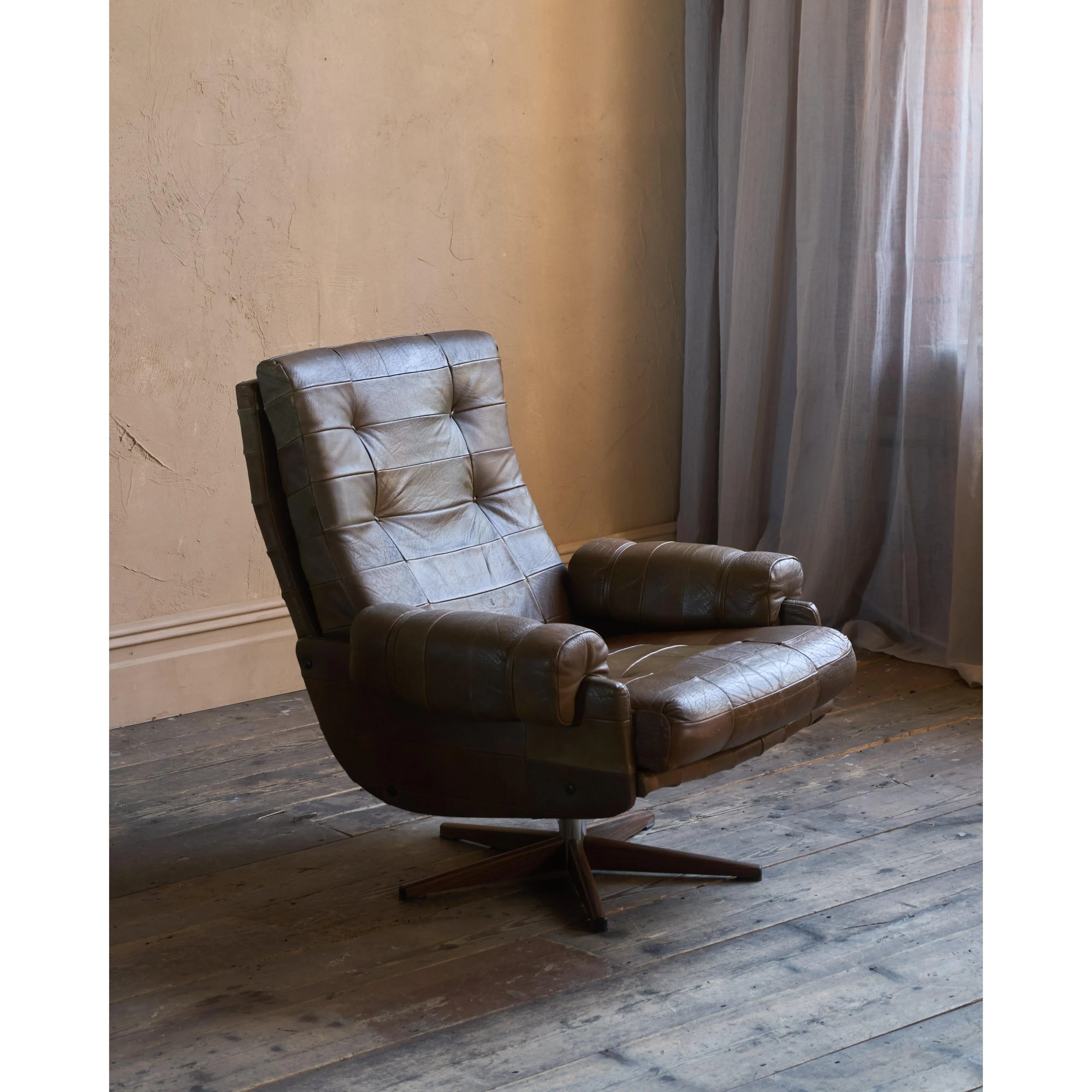 OPE Möbler Leather Swivel Armchair
