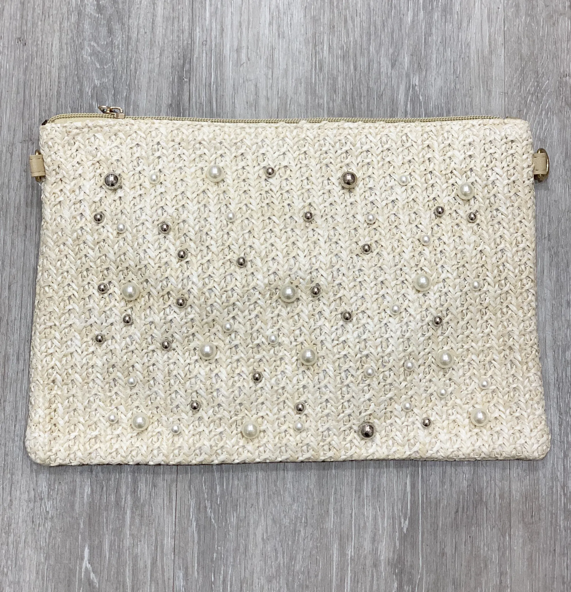 Pearl Clutch