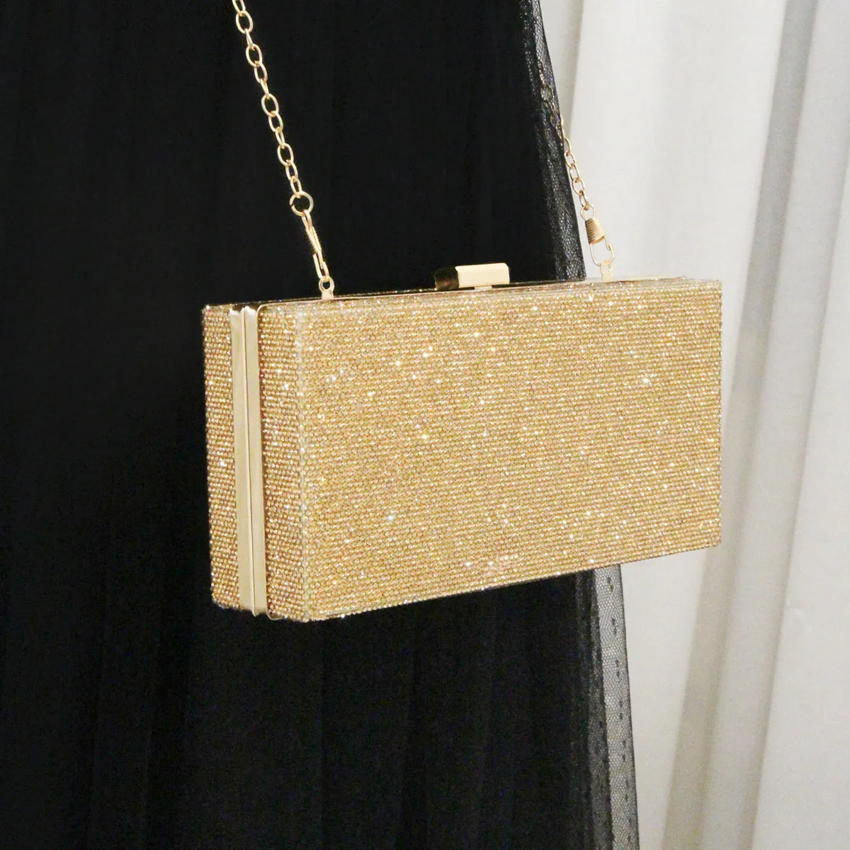 PETUNIA Clutch Bag