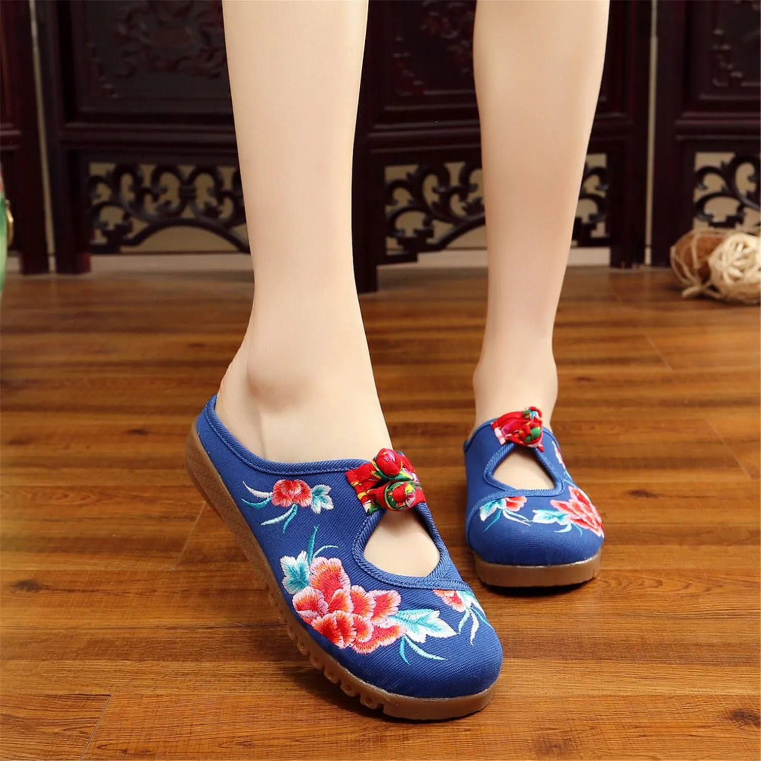 Qhome Women's Floral Embroidery Comfortable Casual Canvas Mules House Slippers Oxford Shoes