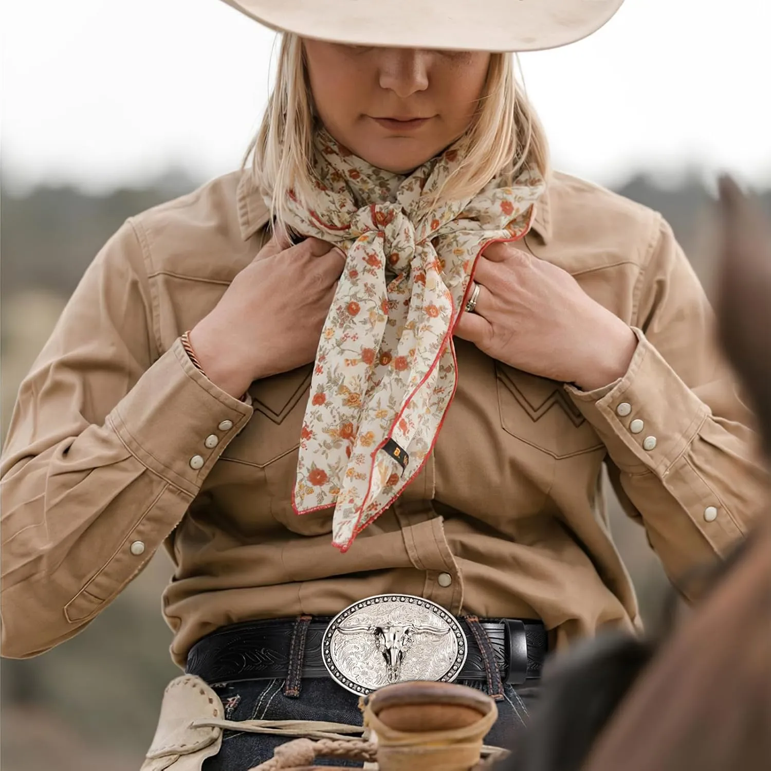 SANSTHS Western Belt Cowboy Belts for Men Women, Western Leather Belts Bull Buckle Belt Embossed Leather Belt for Jeans