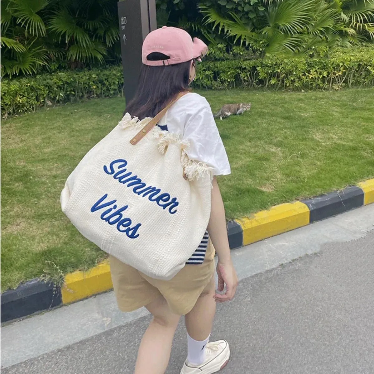 Tote bag, large capacity canvas, women's shoulder bag, beach bag, tassel embroidery, niche design, women's bag (write)